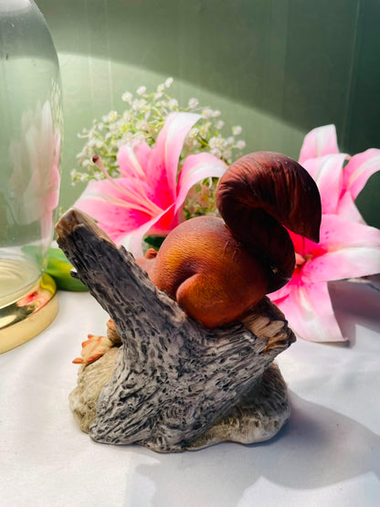 Red Squirrel Figurine with Acorns & Autumn Leaves 13 cm