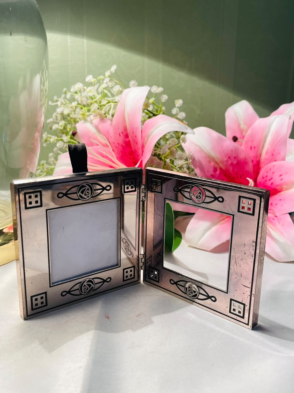 Folding Double Photo Frame Silver-Tone Approx. 4 Inch