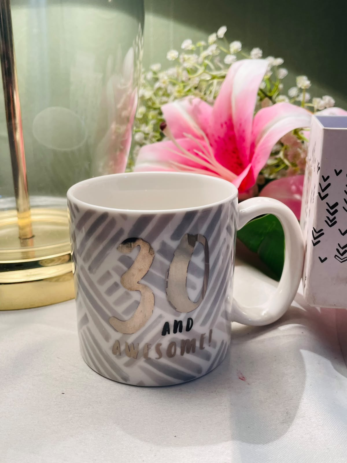 Vintage White & Grey “30 and Awesome” Ceramic Mug 10cm