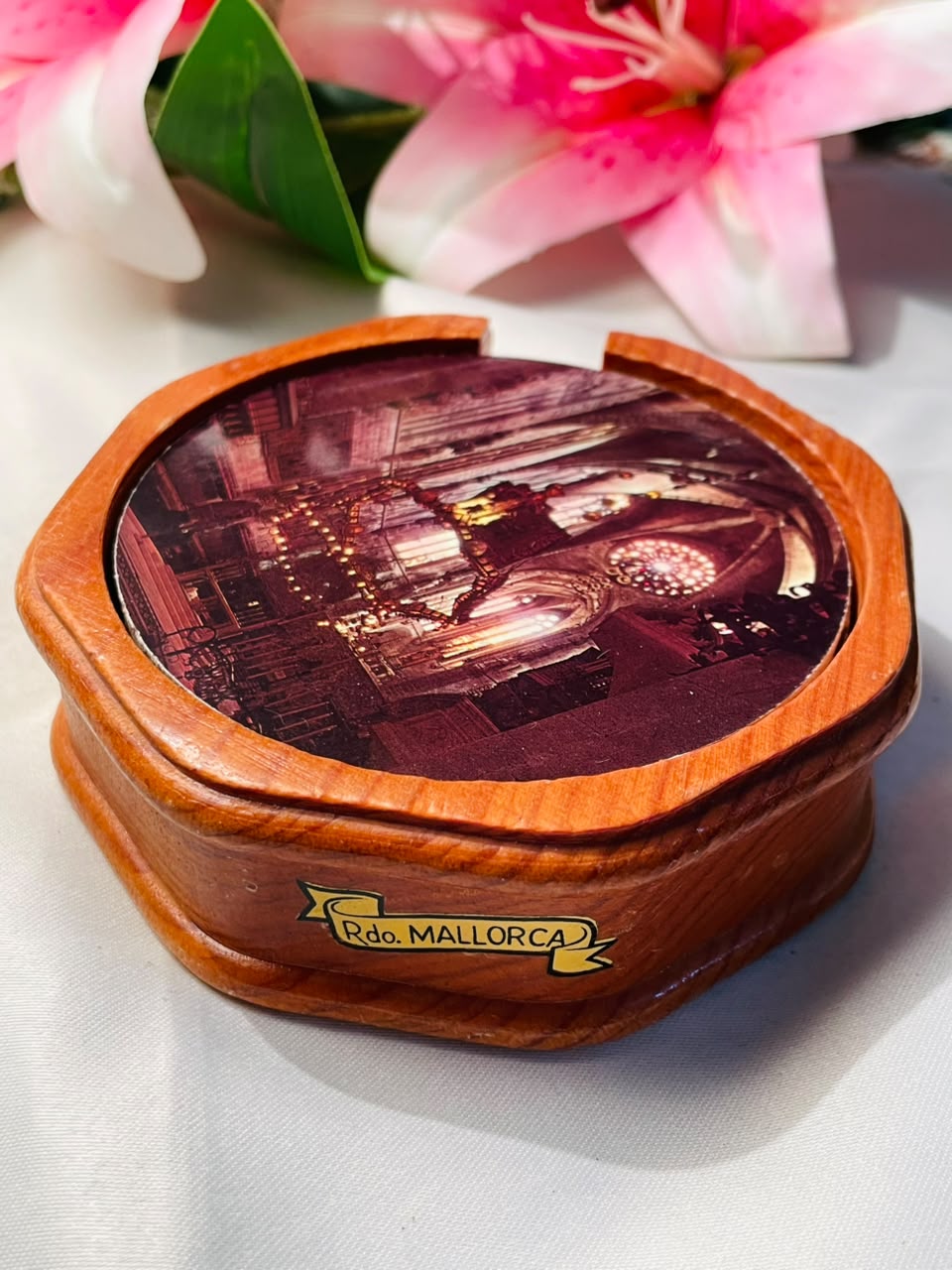 6 Scenic Souvenir Coasters with Wooden Holder 4 in