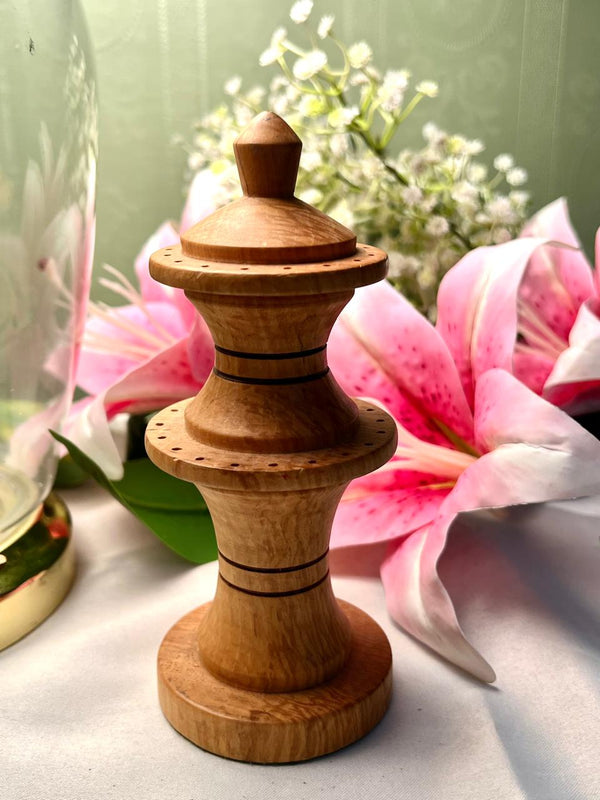 Vintage Wooden Decorative Stand Pierced Detail 16cm