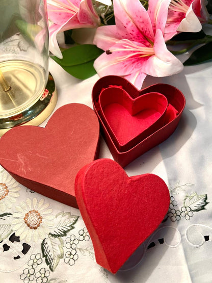 Red Heart-Shaped Nesting Trinket Boxes 2-Piece Set 11cm