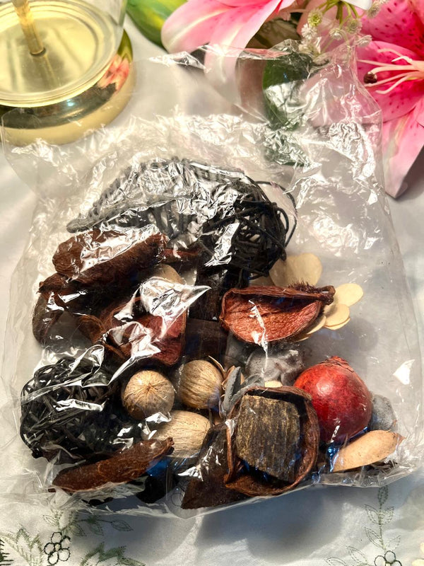 Vintage Natural Botanical Potpourri Mix Brown Black Decor