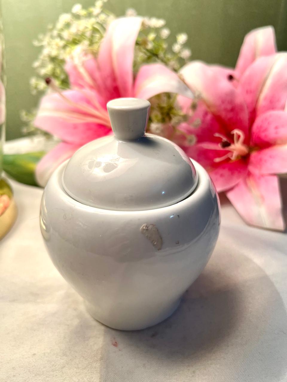 Vintage White Ceramic Lidded Sugar Bowl 11cm