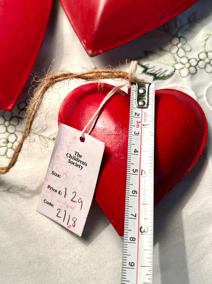 Red Metal Hanging Heart Decorations Set of 3, 8–11 cm