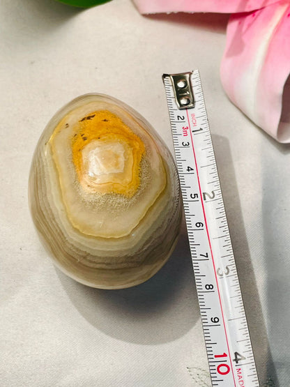 Vintage Polished Stone Egg Cream Yellow Banded 8cm