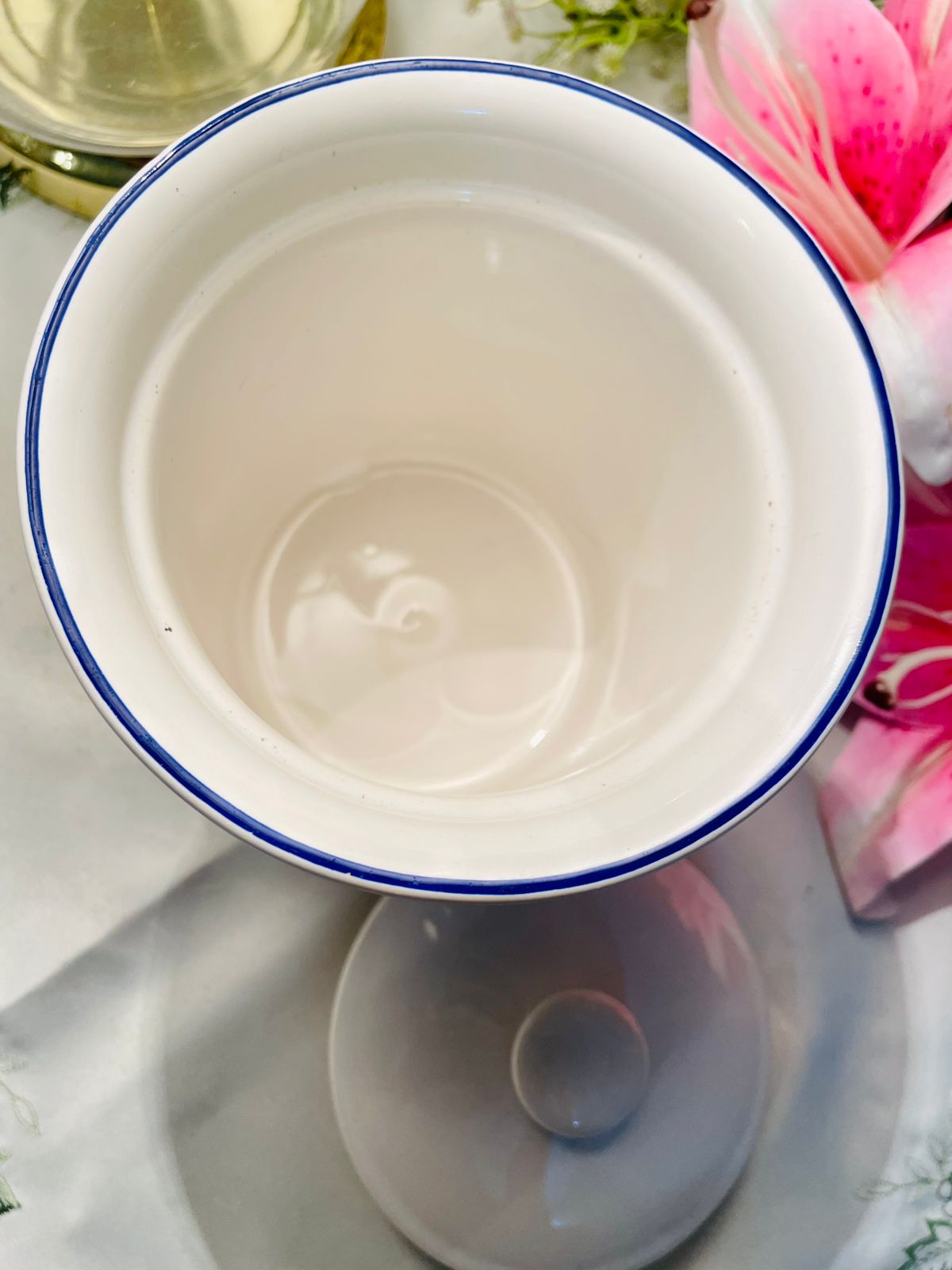 Priory Tableware Floral Sugar Jar Oven-Safe 15 cm Airtight