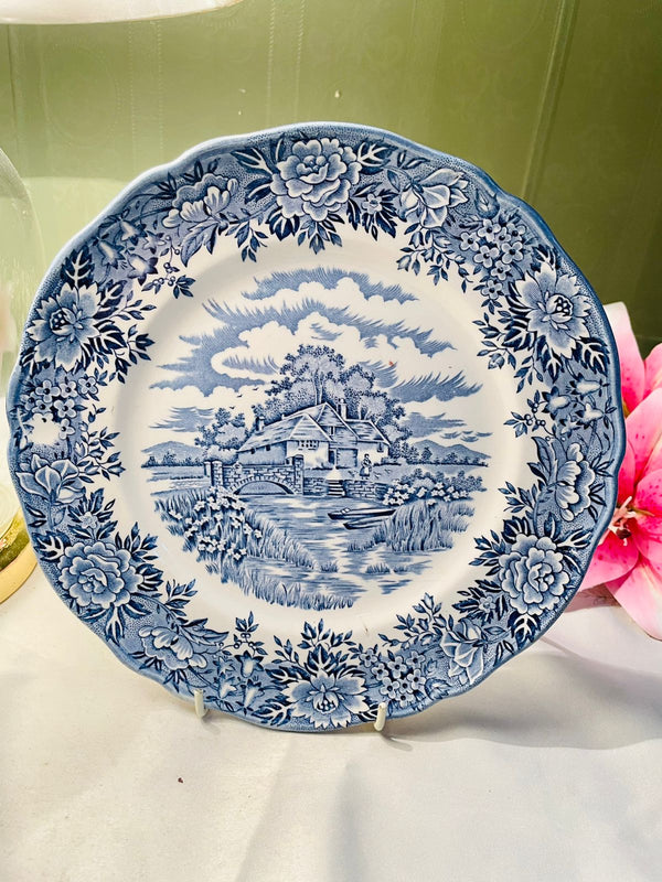 Salem English Village Blue & White Ironstone Decor Plate 24 cm