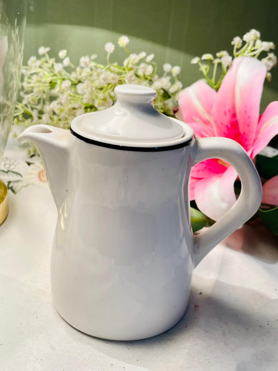 Vintage Dudson Duraline White Lidded Coffee Pot with Black Trim 13cm
