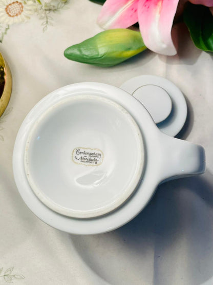 Vintage Contemporary by Noritake White Teapot with Gold Trim 12cm