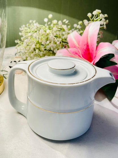 Vintage Contemporary by Noritake White Teapot with Gold Trim 12cm