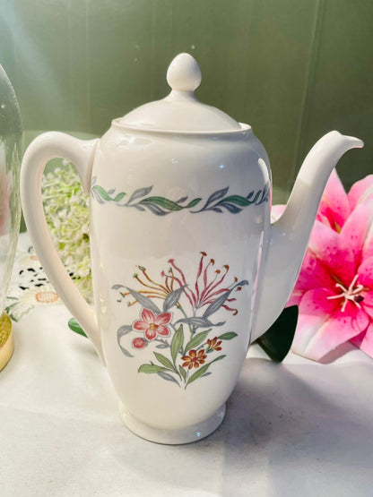 Vintage Royal Doulton Fairfield pattern floral TeaPot White with Leaf Border 21cm