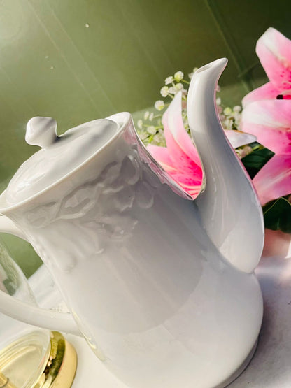 Royal Norfolk Vintage White Fruit Embossed Tea  Pot 20cm