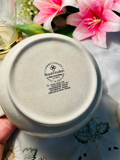 Royal Doulton Will o’ the Wisp Lidded Casserole – 18cm