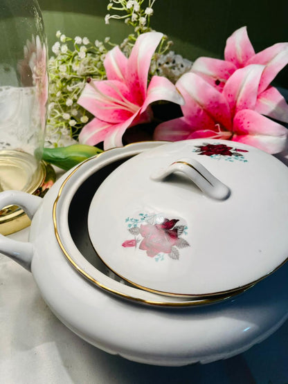 Lenox Red Rose Gold-Trim Lidded Serving Tureen – 26cm