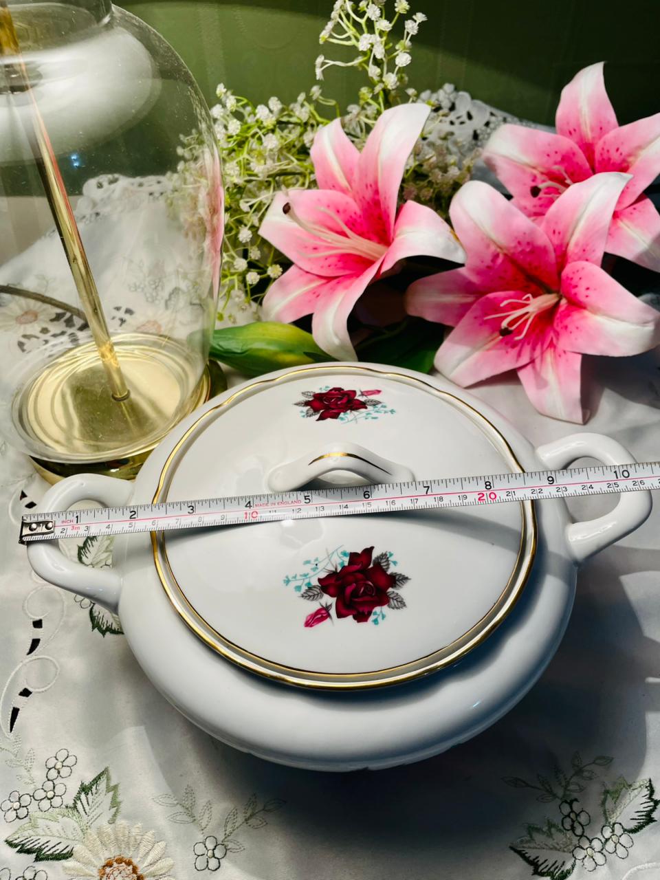 Lenox Red Rose Gold-Trim Lidded Serving Tureen – 26cm
