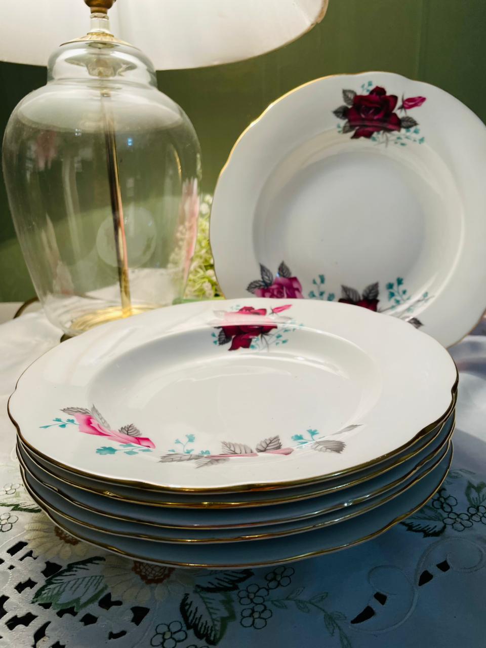 Lenox Red Rose Gold-Trim Deep Plates – Set of 6, 25cm