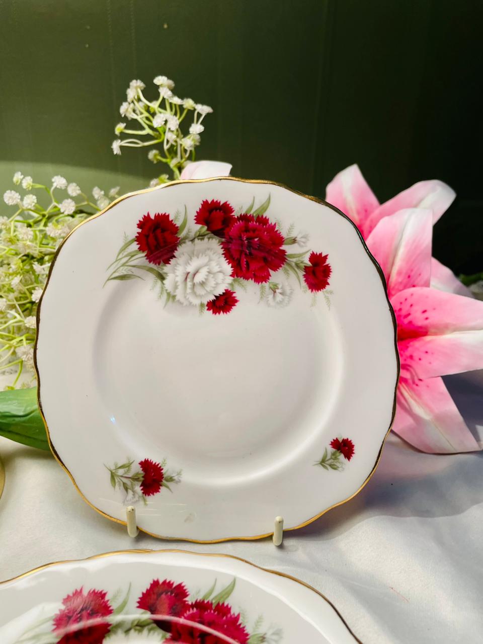 Crown Royal Red Carnation Fine China Plates – Set of 5,16cm
