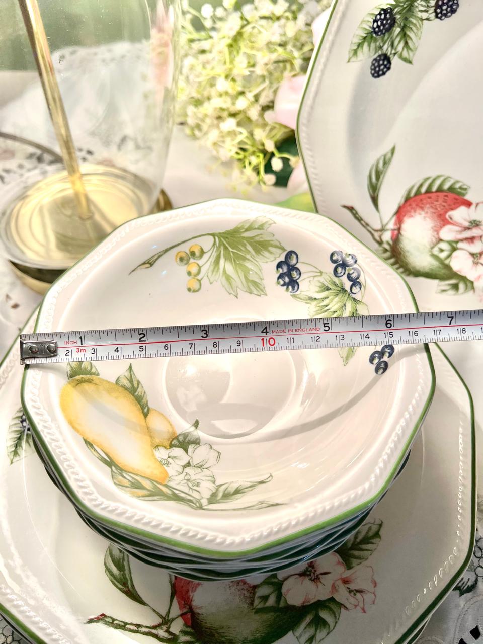 Churchill Chartwell Collection Fruit 18-Piece Dinner Set