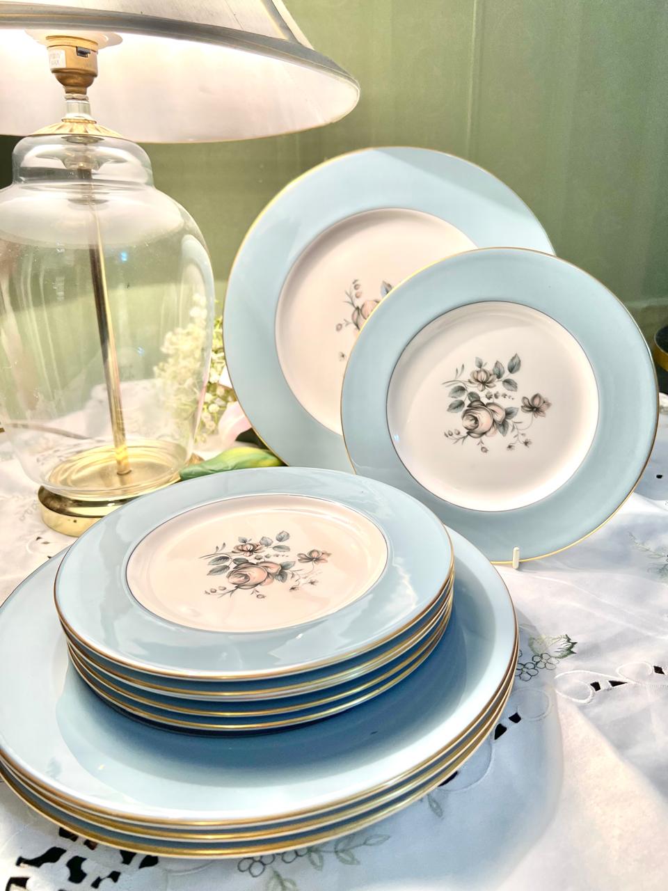 Royal Doulton Rose Elegans 10-Piece Blue Floral Plate Set
