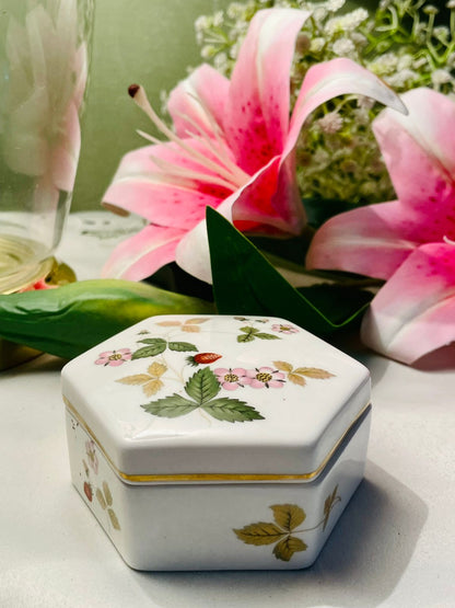Wedgwood Wild Strawberry Bone China Trinket Box – 3.25in