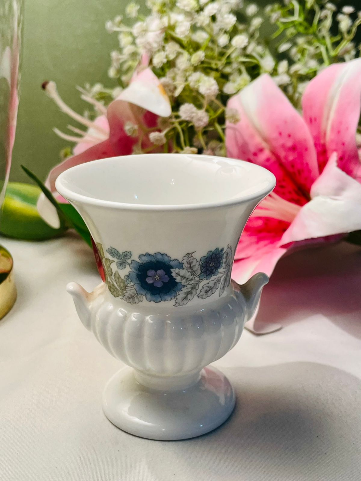 WEDGEWOOD White Blue Floral Urn Vase Double Handle