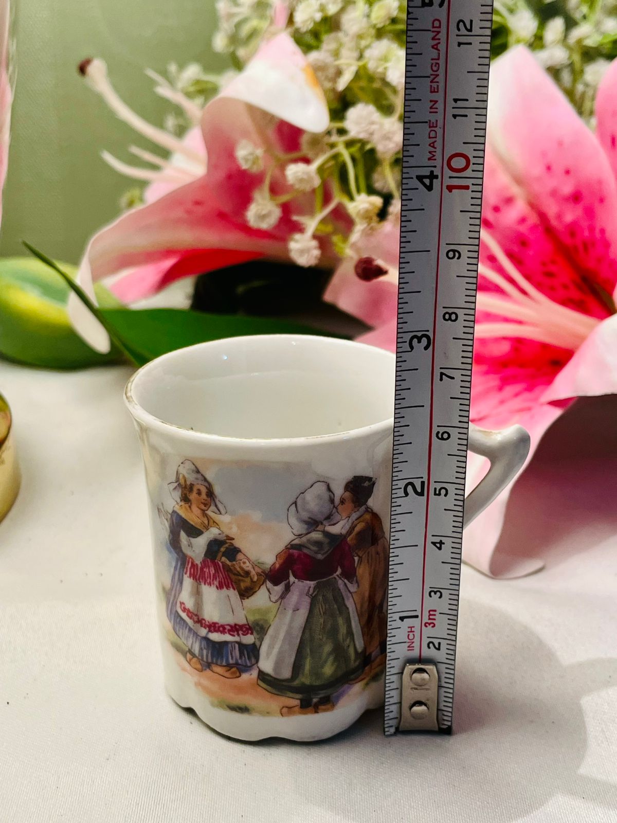 Vintage Scenic Mug Traditional Dress Design