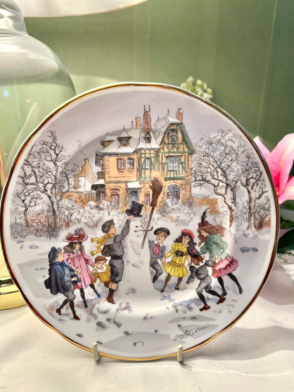 English Bone China Winter Children Decorative Plate 20cm