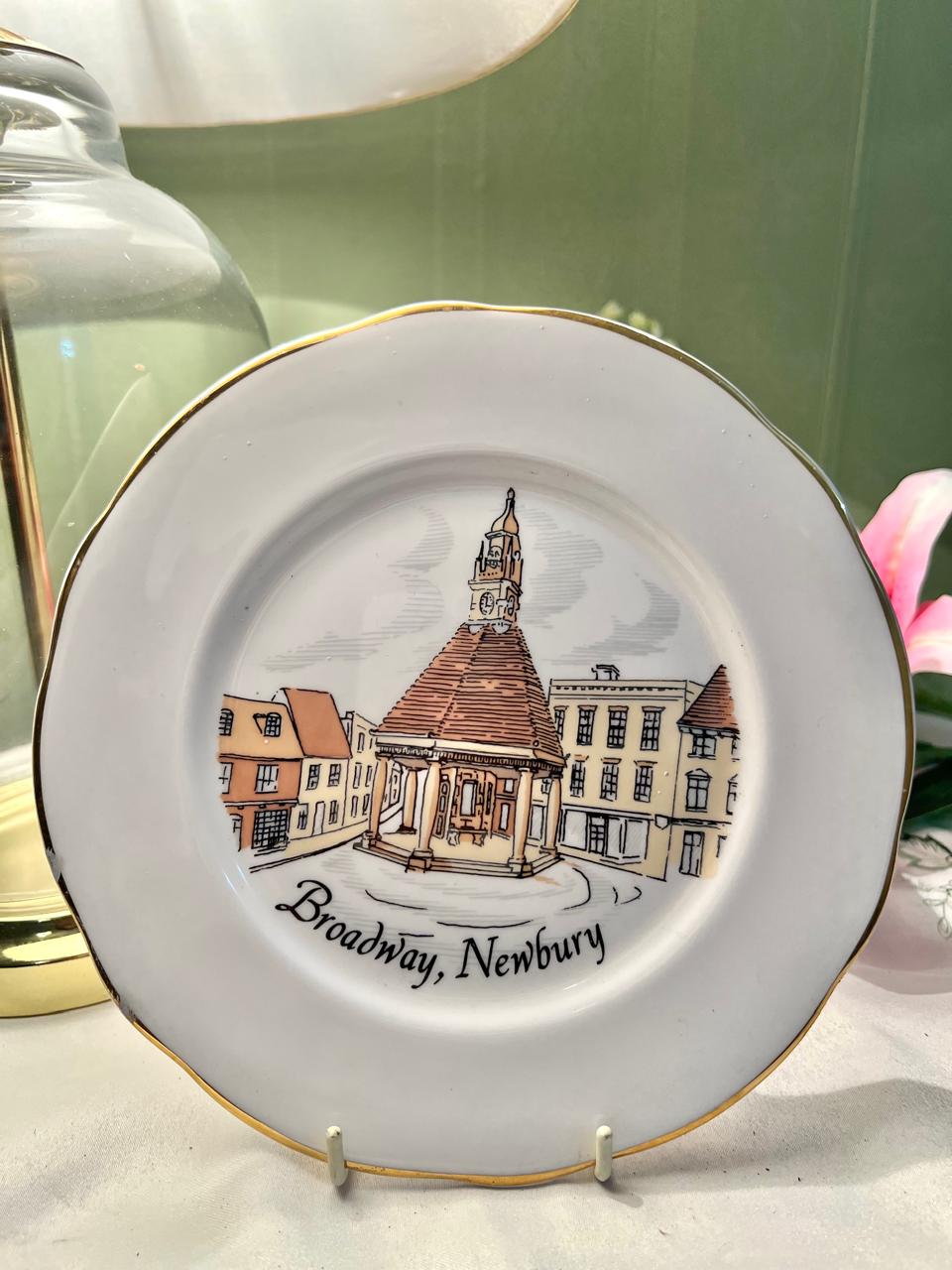 Tatton Broadway Newbury Fine Bone China Wall Plate 18cm
