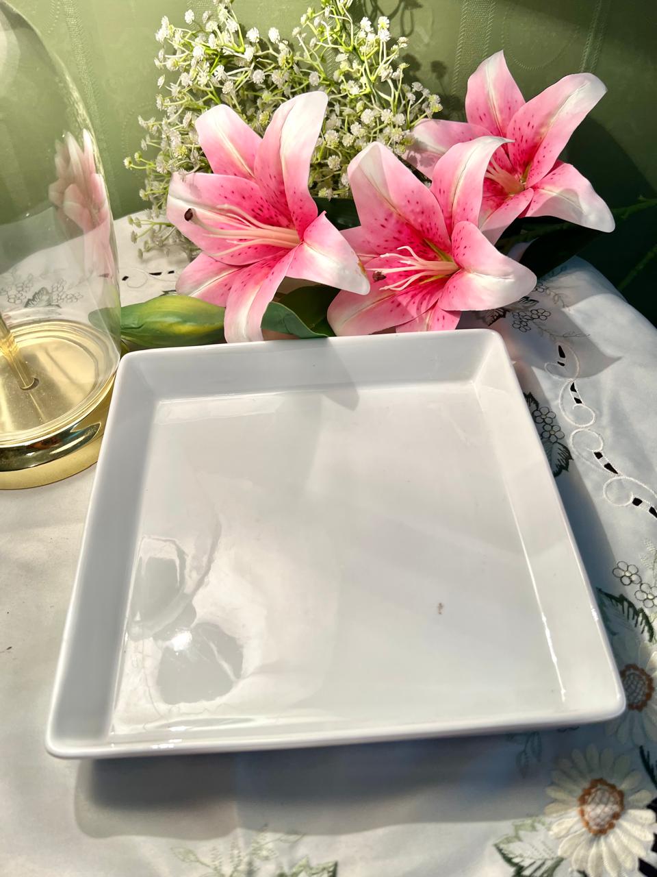 White Square Oven-Safe Ceramic Baking Dish 24cm