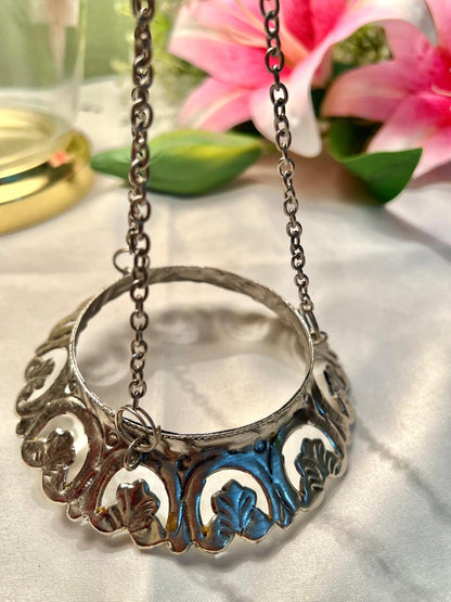 Ornate Silver-Tone Metal Hanging Decorative Holder 15cm