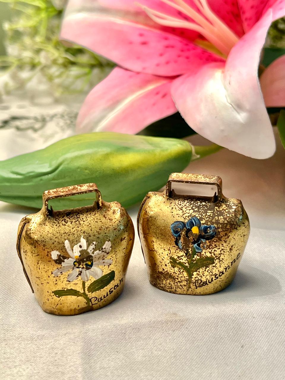 2-Piece Lausanne Floral Gold-Tone Miniature Bell Set 5cm