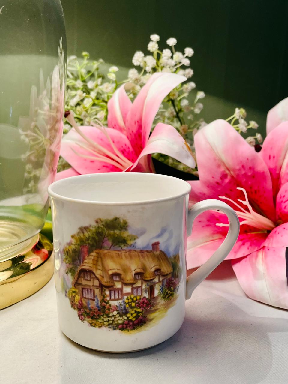 Cottage Scene White Mug Approx. 9 cm
