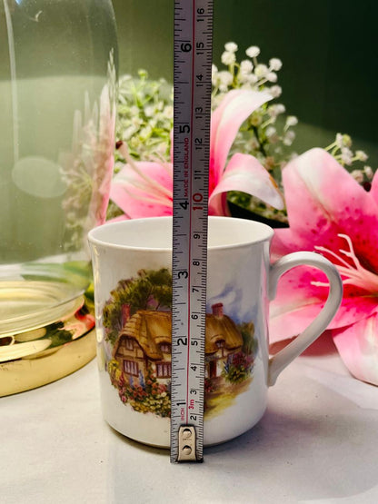 Cottage Scene White Mug Approx. 9 cm