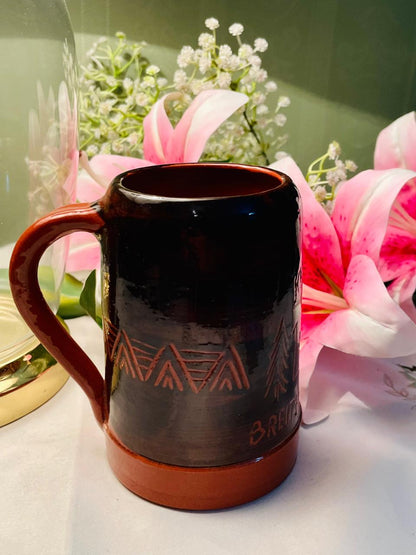Brown Ceramic Mountain Souvenir Mug – 1 Piece