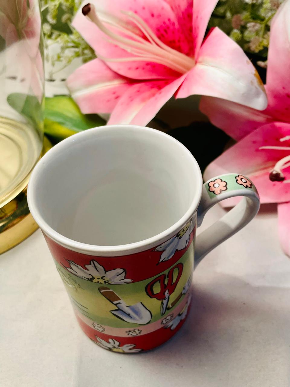 Gardening Floral Red & Green Mug Approx. 10 cm