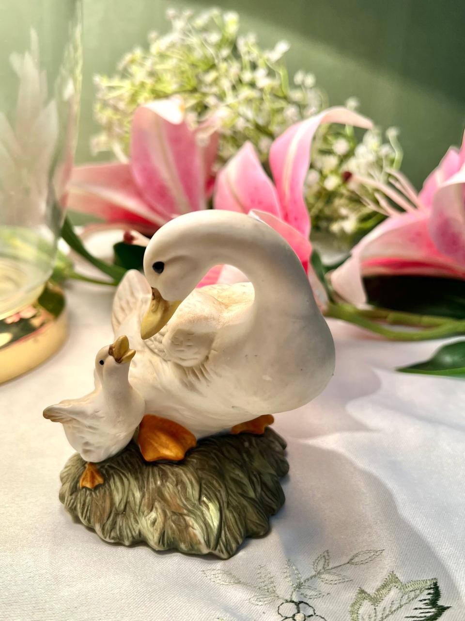 White Duck & Duckling Miniature Decor Approx. 9 cm