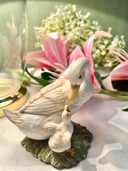 White Duck & Duckling Miniature Decor Approx. 9 cm