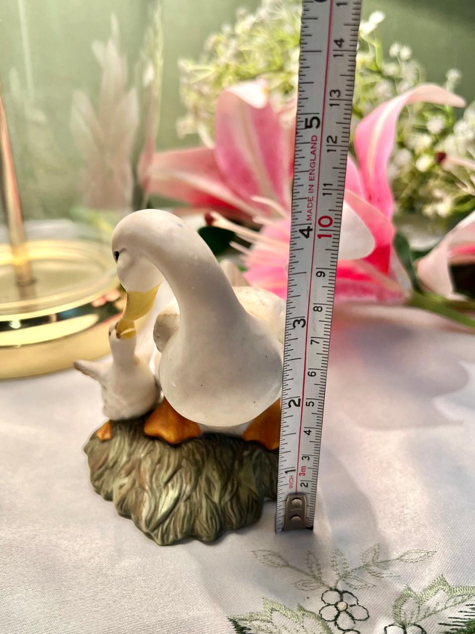 White Duck & Duckling Miniature Decor Approx. 9 cm