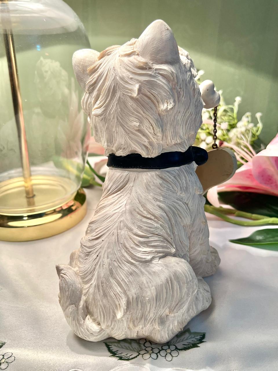 White Dog Welcome Sign Miniature Decor Approx. 17 cm