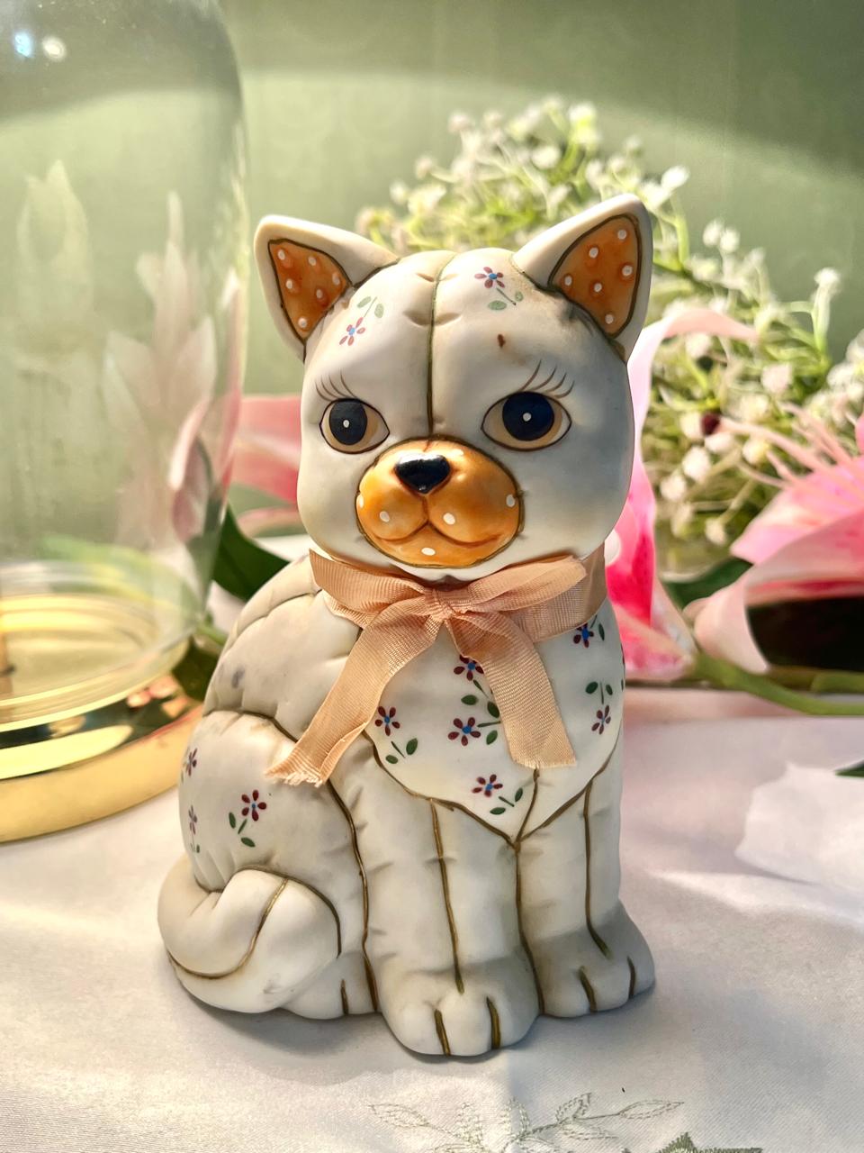 Cream Floral Cat Figurine with Bow Approx. 14 cm