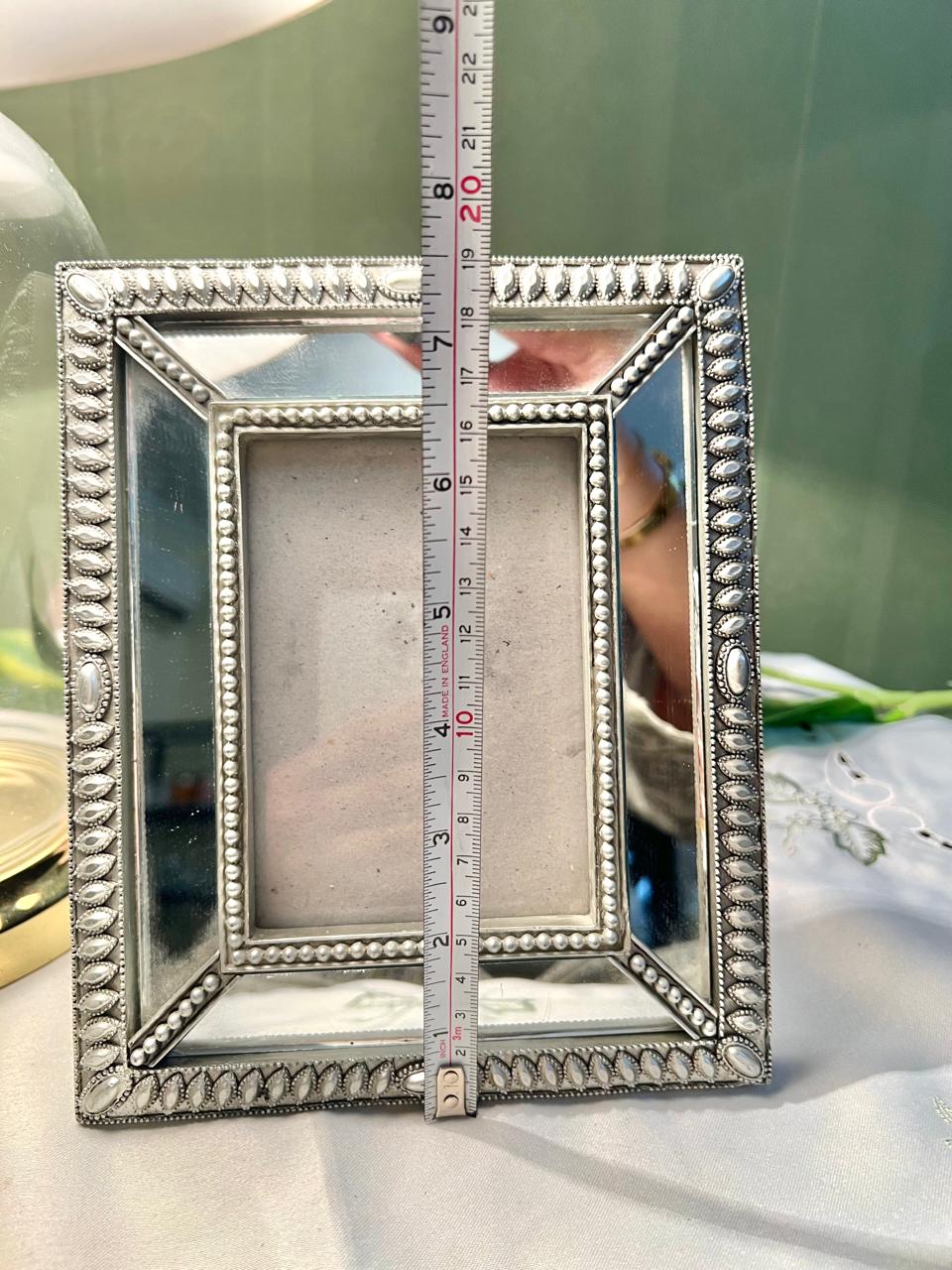 Silver-Toned Mirrored Photo Frame – Approx. 7.5 Inch