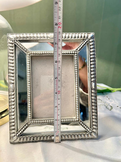 Silver-Toned Mirrored Photo Frame – Approx. 7.5 Inch