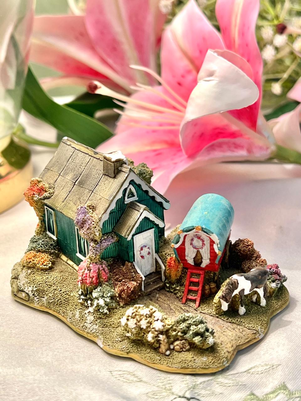 Miniature Cottage & Caravan Garden Scene Approx. 10 cm