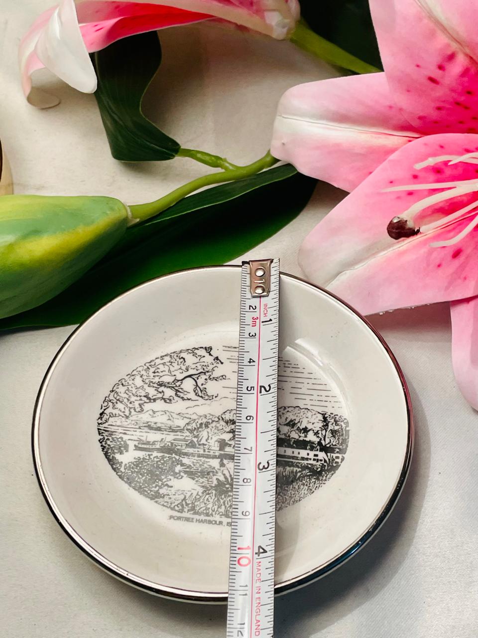 Scenic Harbour Ceramic Dish Black & White Approx. 10 cm