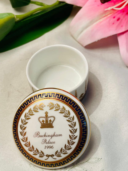 Buckingham Palace 1996 Ceramic Trinket Box with Gold Detail – 3 in
