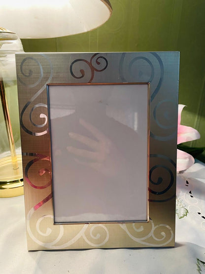 Silver-Tone Scroll Photo Frame – 9 in