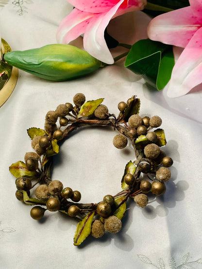 Rustic Berry & Leaf Mini Wreath Ornament Approx. 14 cm