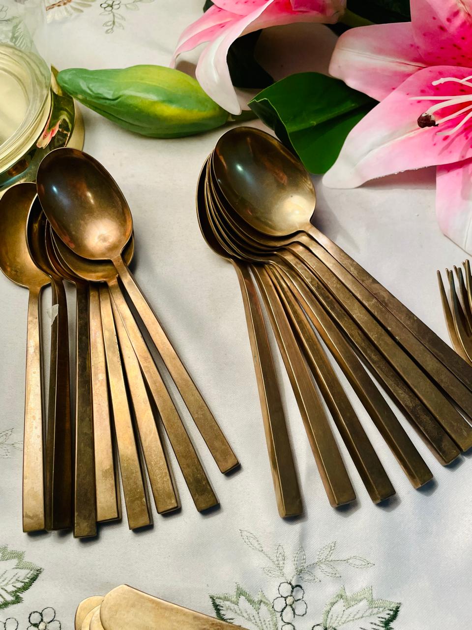 RARE FINDS Brass 8 Persons Flatware Cutlery Set Approx. 32 Pieces