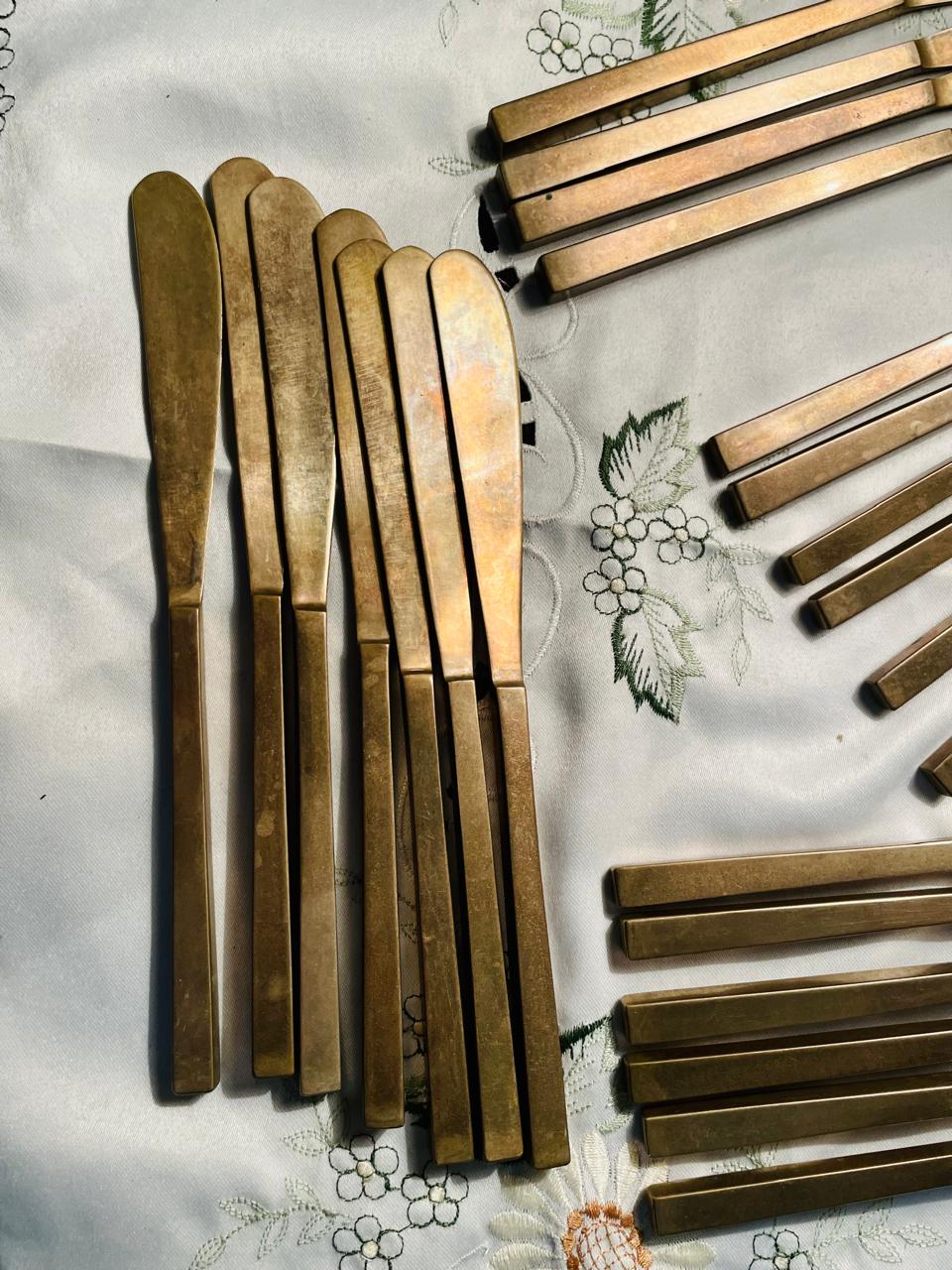 RARE FINDS Brass 8 Persons Flatware Cutlery Set Approx. 32 Pieces